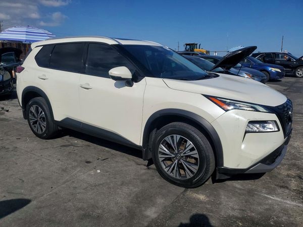2021 NISSAN ROGUE SV — Passenger 3/4