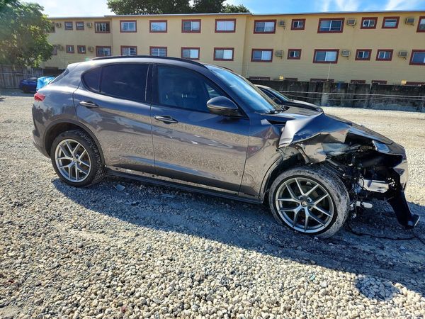 2018 ALFA ROMEO STELVIO TI AWD — Passenger 3/4