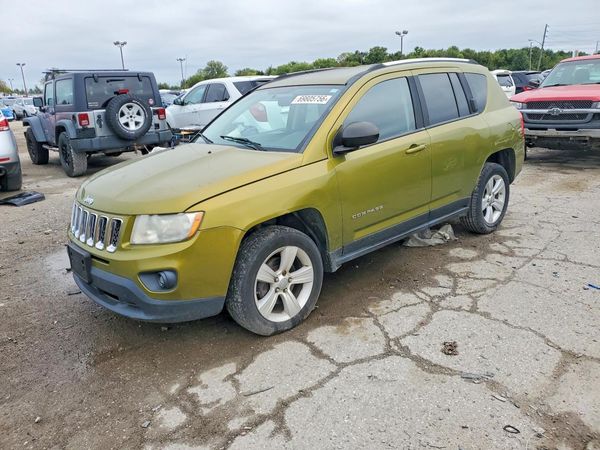 2012 JEEP COMPASS Latitude — Front 3/4