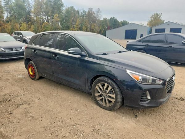 2019 HYUNDAI ELANTRA Elantra GT — Passenger 3/4