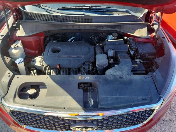 2017 KIA SORENTO L, LX — Engine bay