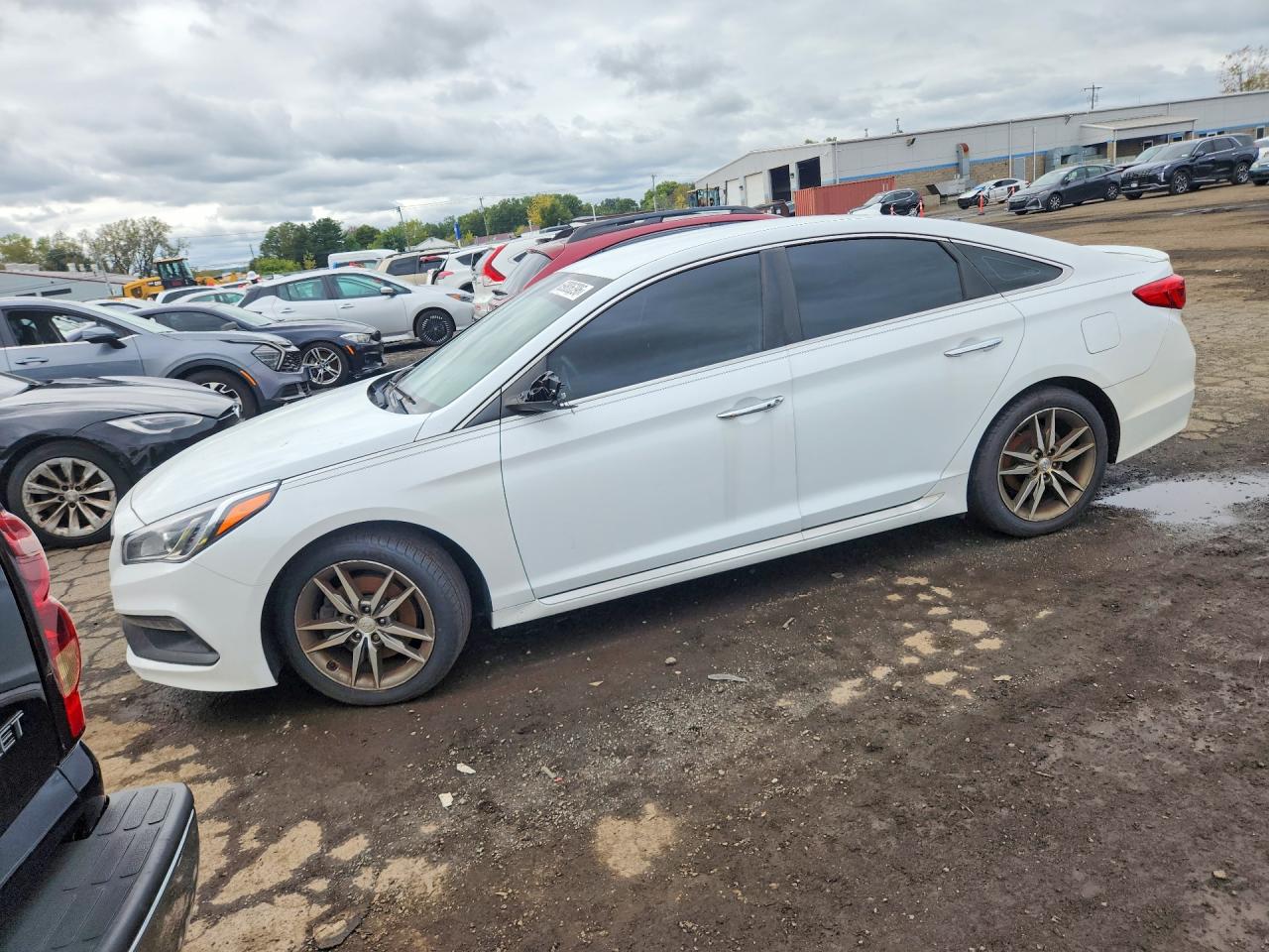 2015 HYUNDAI SONATA — Front 3/4