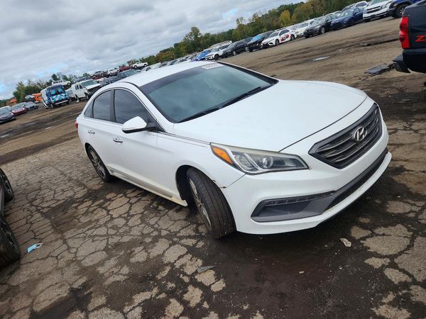 2015 HYUNDAI SONATA — Passenger 3/4