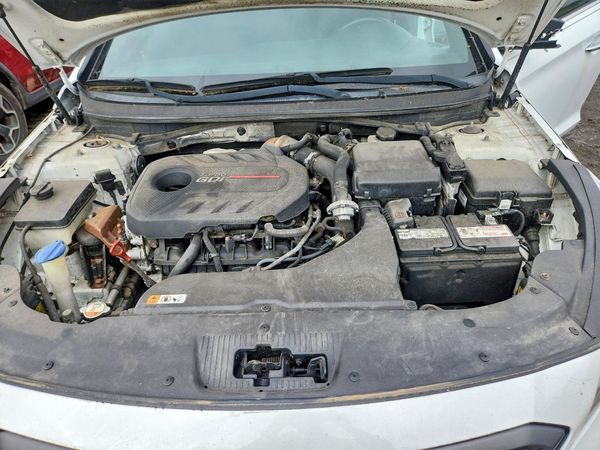 2015 HYUNDAI SONATA — Engine bay
