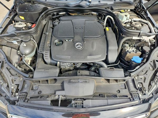 2014 MERCEDES-BENZ E E350 — Engine bay