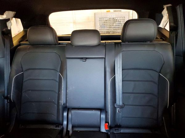 2023 VOLKSWAGEN TIGUAN 4Motion SEL R-Line Black — SUVN