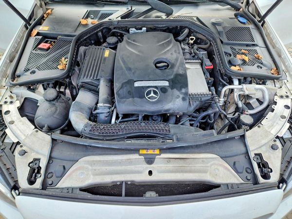 2015 MERCEDES-BENZ C 4-MATIC — Engine bay
