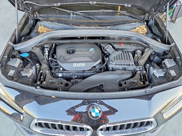 2018 BMW X2 xDrive28i — Engine bay