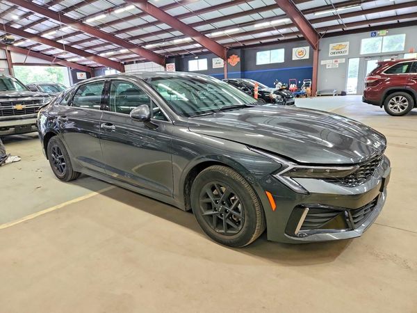 2026 KIA K5 LXS — Passenger 3/4