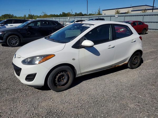 2013 MAZDA MAZDA2 — DSFA — Front 3/4