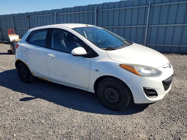 2013 MAZDA MAZDA2 Sport/GX — Passenger 3/4