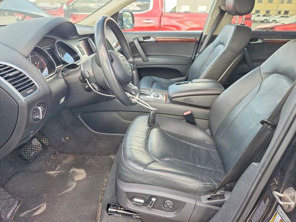 2013 AUDI Q7 Premium Plus — DENT