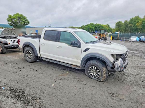 2019 FORD F150 Super Crew - Raptor — Passenger 3/4