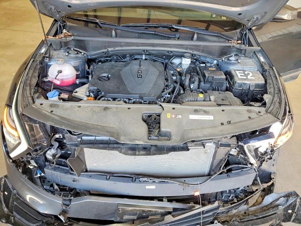 2025 KIA SPORTAGE — Engine bay
