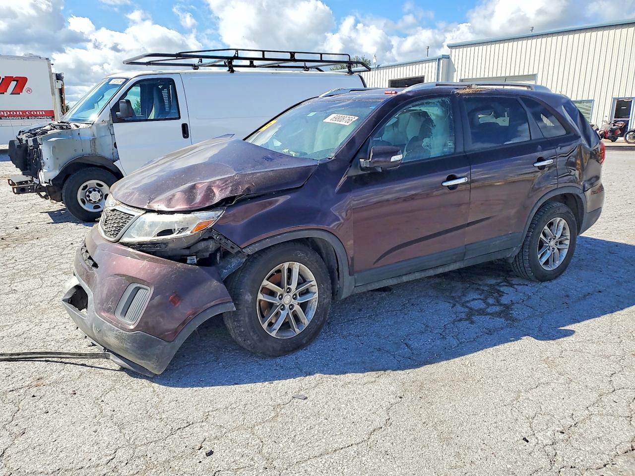 2015 KIA SORENTO GL — Front 3/4