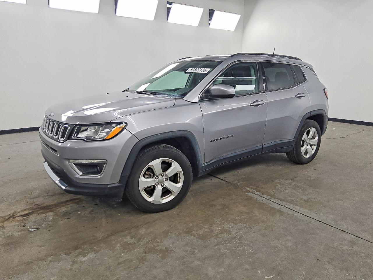 2018 JEEP COMPASS — Front 3/4