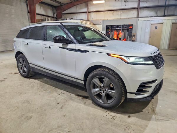 2025 LAND ROVER RANGE ROVER VELAR P250 Dynamic SE — Passenger 3/4
