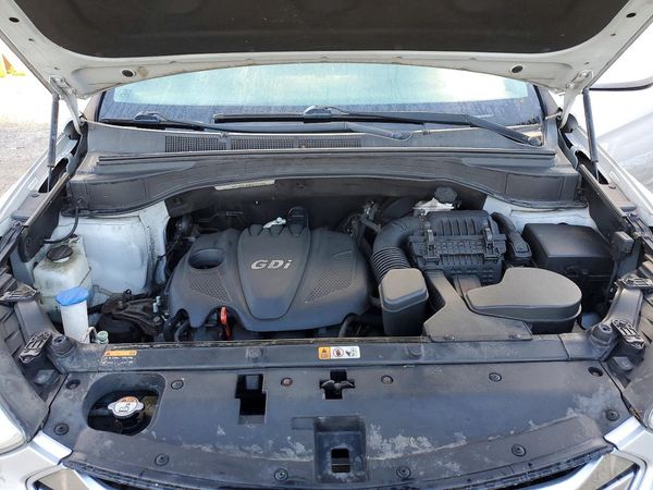 2015 HYUNDAI SANTA FE GL — Engine bay
