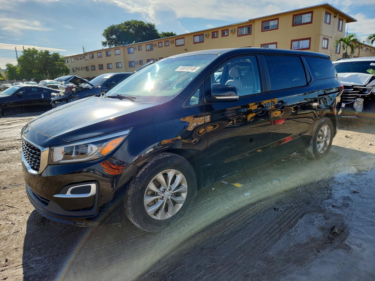 2019 KIA SEDONA LX/EX — Front 3/4