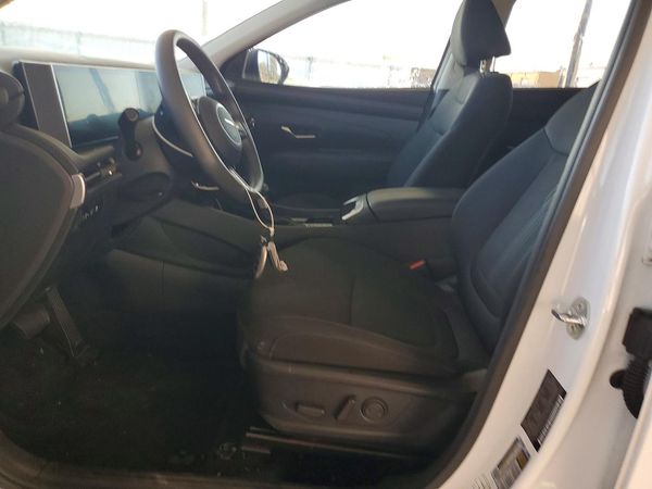 2025 HYUNDAI TUCSON SEL — DENT