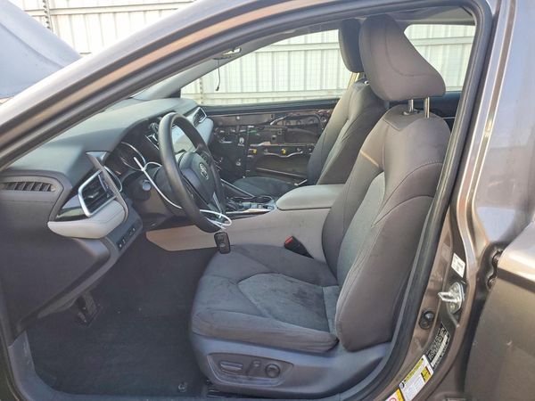 2018 TOYOTA CAMRY LE Hybrid — DENT