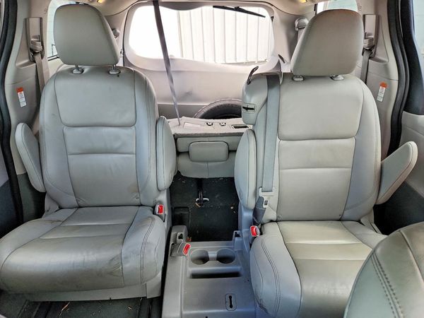 2020 TOYOTA SIENNA — SUVN