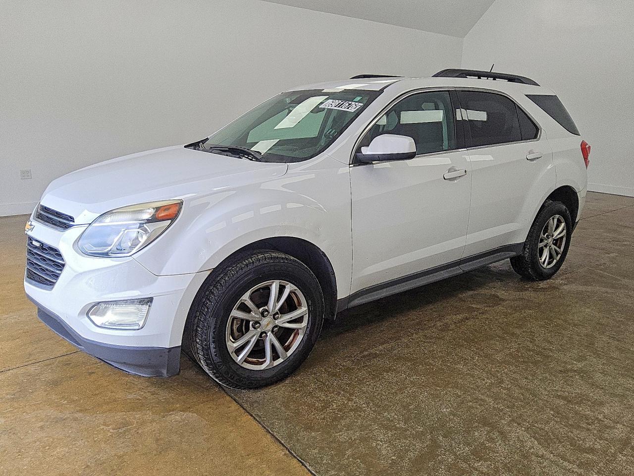 2017 CHEVROLET EQUINOX LT / FL — Front 3/4