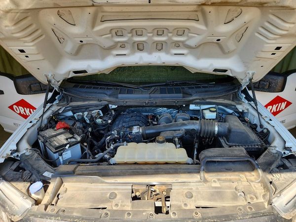 2021 FORD F150 — Engine bay