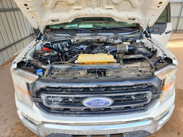 2022 FORD F150 SuperCrew — Engine bay