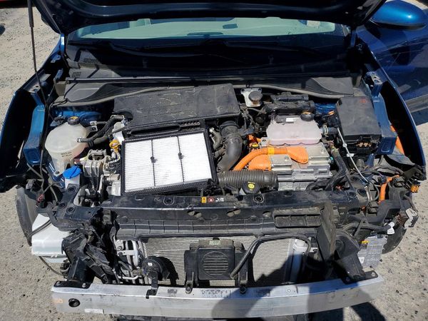 2021 KIA NIRO — Engine bay