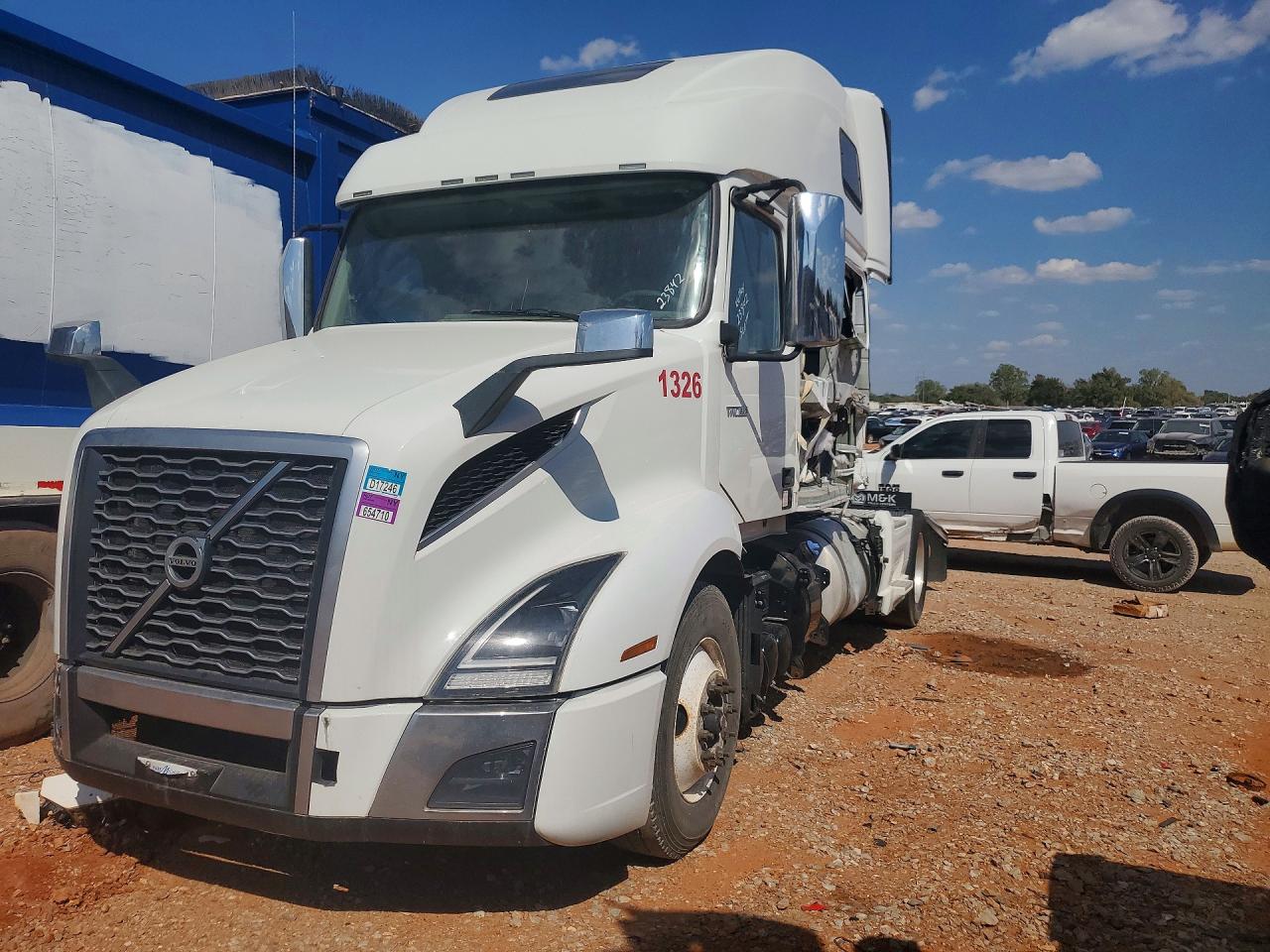 2023 VOLVO VNL — Front 3/4