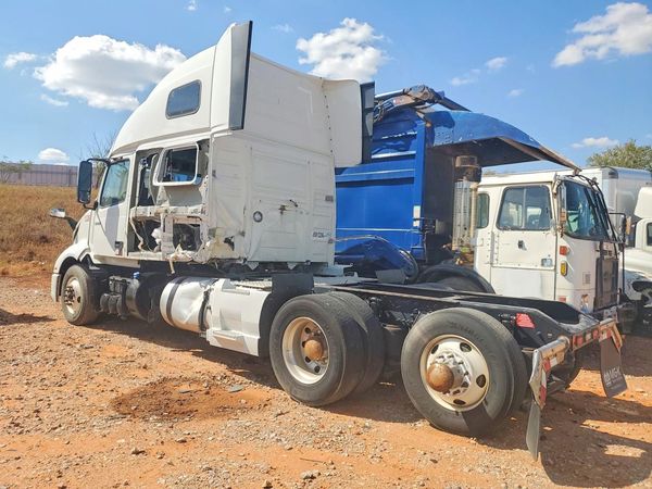 2023 VOLVO VNL — DSRA