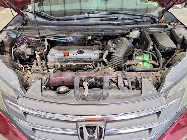 2012 HONDA CRV EX — Engine bay
