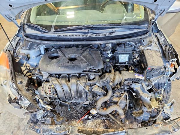 2013 HYUNDAI ELANTRA — Engine bay