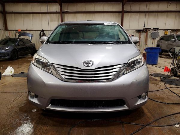 2016 TOYOTA SIENNA — DIRF