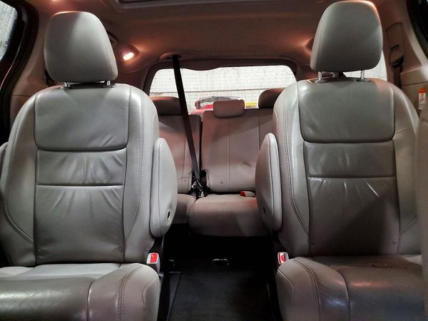 2016 TOYOTA SIENNA — SUVN