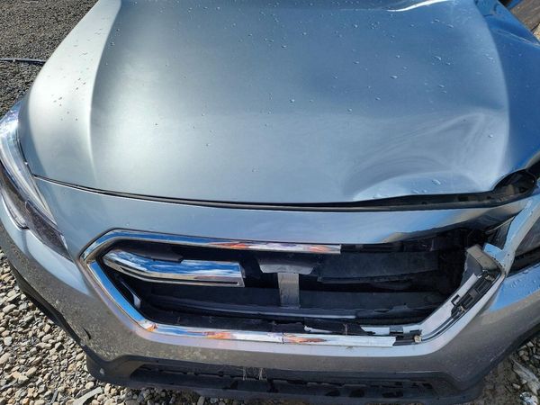 2019 SUBARU OUTBACK Premium+ES — Engine bay