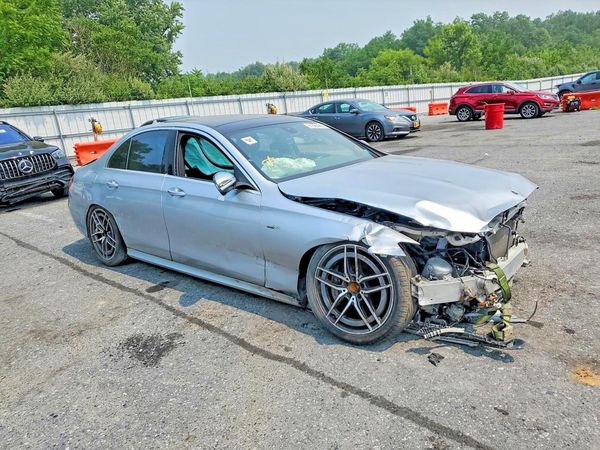 2021 MERCEDES-BENZ E-CLASS — Passenger 3/4