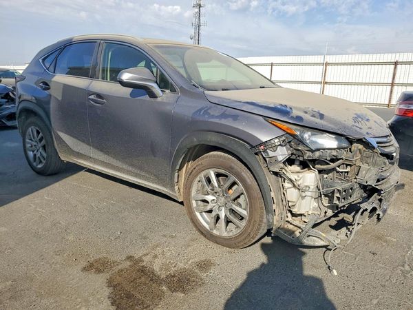 2015 LEXUS NX 200t Luxury — Passenger 3/4