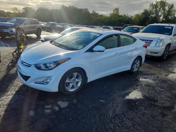2016 HYUNDAI ELANTRA — Front 3/4