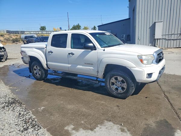 2015 TOYOTA TACOMA Delux Grade — Passenger 3/4