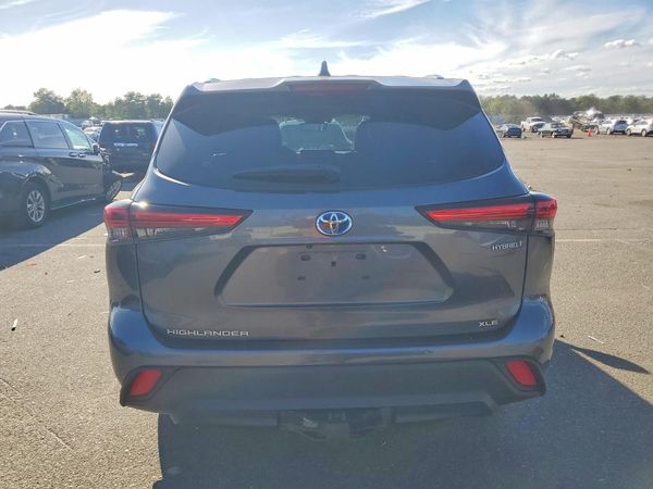 2021 TOYOTA HIGHLANDER XLE — DIRR
