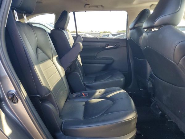 2021 TOYOTA HIGHLANDER XLE — PSRS
