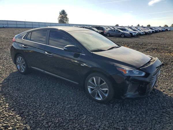2018 HYUNDAI IONIQ Limited w/Ultimate (HEV) — Passenger 3/4