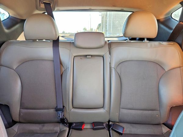 2015 HYUNDAI TUCSON GLS (Middle) — SUVN