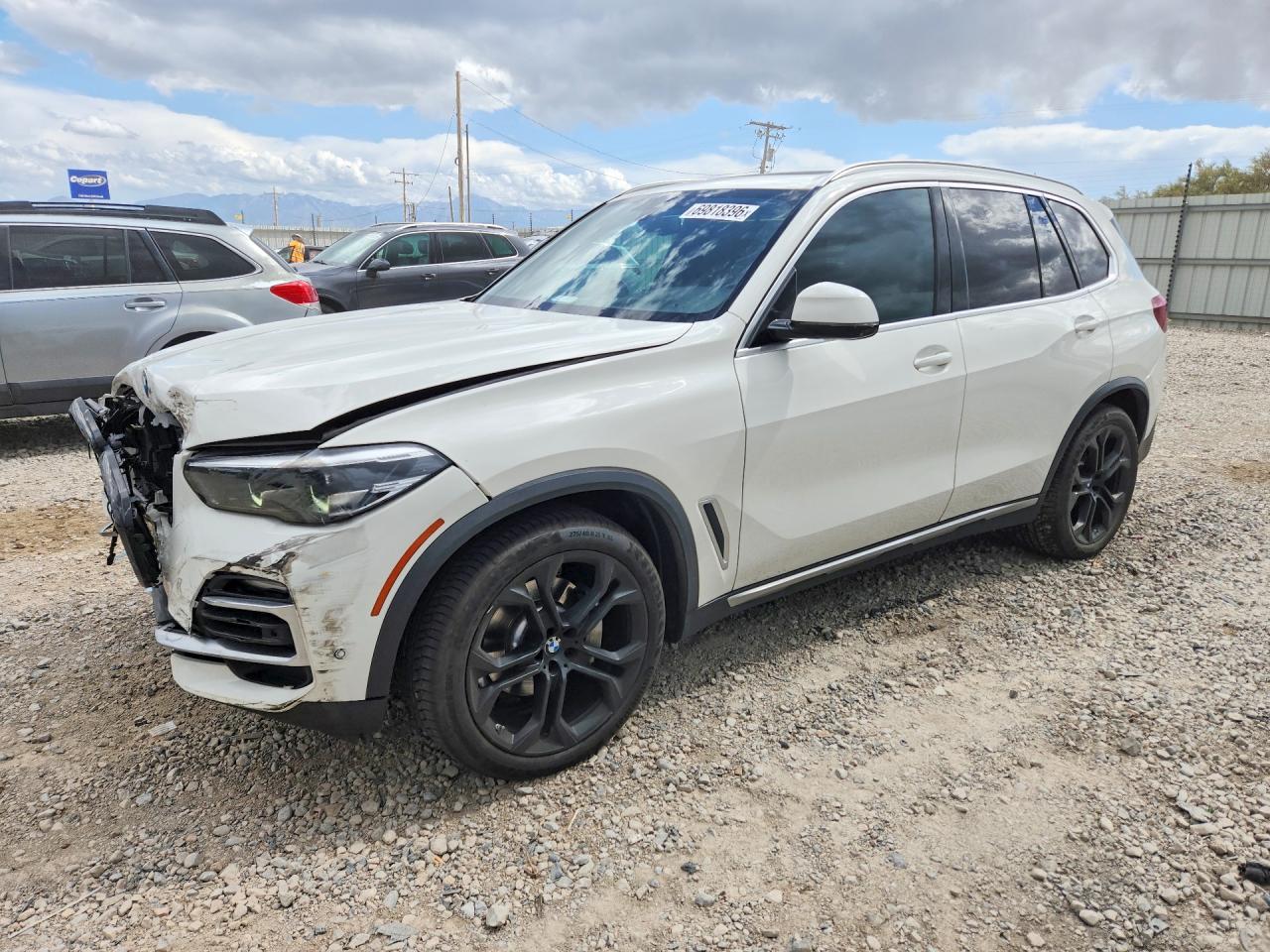 2020 BMW X5 xDrive40i — Front 3/4