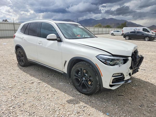 2020 BMW X5 xDrive40i — Passenger 3/4