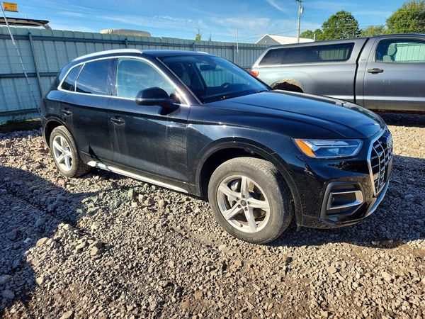 2021 AUDI Q5 quattro Premium — Passenger 3/4