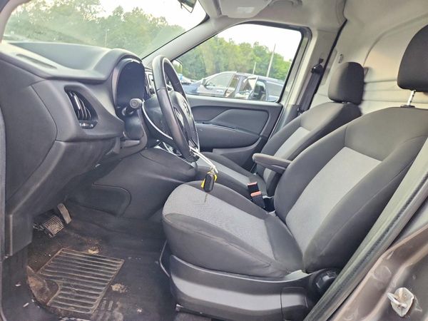 2017 RAM PROMASTER CITY — DENT