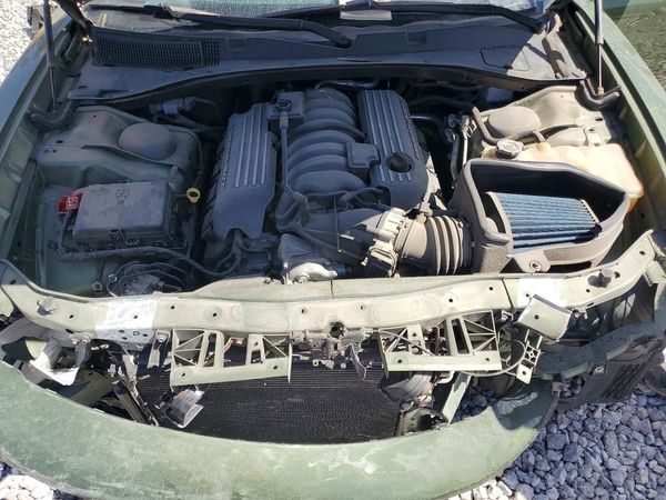 2018 DODGE CHARGER — Engine bay